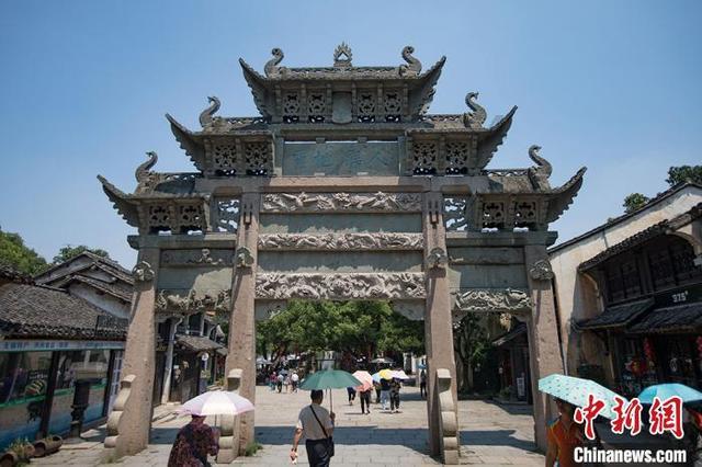 2023年青岛市城市更新和城市建设攻坚成就展开展